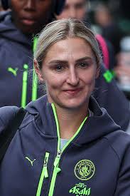 Laura Coombs - Wikipedia