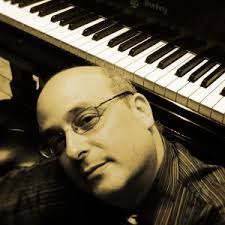 Hire Heavenly Pianist