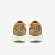 We have seen various modifications to the shoes using different materials, most notably shown are three different colorways of the nike air max 90 ultra 2.0 but what is the most interesting is the use of colors. Nike Air Max 90 Ultra 2 0 Ltr Flax Grailify