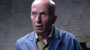 Is the caretaker of the house in het huis anubis. Ghiqhu7e2hwdjm