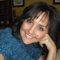 Julie Capon's Instagram, Twitter & Facebook