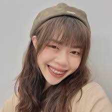 Doris Hsu's Instagram, Twitter & Facebook