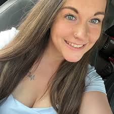 Hayley Marie Wallace (@lildimples7) • Facebook