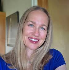 Challenges of wearing headsets correctly as a right-handed person