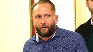 Jeden z oszukanych przez niego mężczyzn zmarł w ubiegłym roku. Kamil Durczok Pudelek