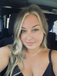 Where are these two pizzas from?