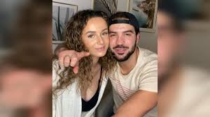 The love island 2021 contestants have been revealed, with a slew of sizzling singletons from all walks of life preparing to enter the majorcan villa next week. Love Island Liebe Diese Kandidaten Paare Sind Immer Noch Zusammen