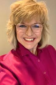 Mary Dunagan's Instagram, Twitter & Facebook