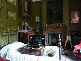 A Victorian Gentleman S Bedroom Victorian Bedroom Victorian Gentleman Antique Bedroom
