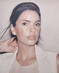 So many photoshoot cookie crumbs popping up!! 🔥 I can't wait to see the  finished product! || @shelleyhennig photographed by Jesse Volk