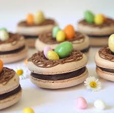 Macarons Nids De Paques In 2020 Food Desserts Macarons