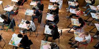 Au total, 754.200 élèves de troisième ont eu leur brevet. Brevet 2020 Un Taux De Reussite De 90 5 En Hausse De 4 Points Le Point