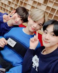 He was revealed in the 1st batch of applicants on. Enhypen Indonesia On Twitter Jungwon Ni Ki Sunoo Heeseung Jay Jake Sunghoon Enhypen Members