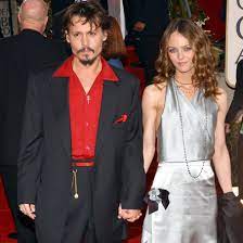 Depuis deux ans, elle a volé la vedette à ses parents, johnny depp et vanessa elle prenait la pose avec sa tante, alysson paradis, et jack. Jack Le Fils De Vanessa Paradis Et Johnny Depp A Bien Grandi Elle