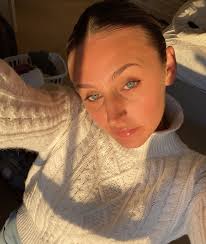 Anne Culver (@anneculvr) • Instagram photos and videos