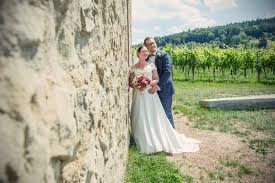 Mit diesen brautkleidern werden träume wahr. Von Der Y Burg In Stetten Zum Bootshaus In Uhingen Thea Kablau Hochzeitfotografie