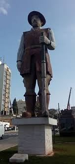 Mas ao passar por ela, as pessoas devem saber quem foi o personagem e como foi parar no panteão dos heróis nacionais. Estatua Do Borba Gato Wikipedia A Enciclopedia Livre