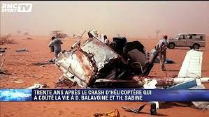 C'est là qu'il fait ses premiers pas sur scène en se produisant dans les bals de la région, puis rejoint la capitale au début des années 70. Dakar Les 30 Ans Du Crash Video Dailymotion