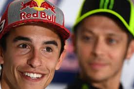 MotoGP, Valentino Rossi prépare le terrain du duel Bagnaia vs Marquez à venir : "courir contre quelqu'un génère une haine sportive énorme" - Paddock GP
