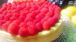 Gateau Au Fromage Et A La Ricotta In 2020 Food Raspberry Fruit