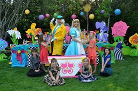 pin by connie thomas on birthday parties mad hatter birthday party alice in wonderland tea party alice in wonderland party