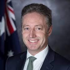 Scott Dewar's Instagram, Twitter & Facebook