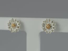Silver Flower Earrings Aster Flower Earrings September Birth Etsy Silver Flower Earrings Flower Earrings Studs Silver Flowers