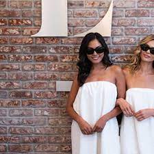 You'll find laser hair removal providers all over chicago, but especially between streeterville and wrigleyville, along with the north and western suburbs. Laseraway From 89 Chicago Il Groupon