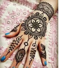 32 Stunning Back Hand Henna Designs To Captivate Mehndi Lovers Mehndi Designs Desain Henna Pola Tato