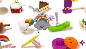 The Toy Chronicle Bffs Will Make You Laugh Out Loud Mini Series 4 By Travis Cain X Kidrobot U already know what's up i hope they never find this but if they do.yolo lol lol haha.