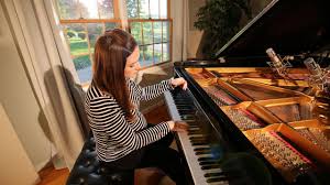 Les cadeaux présentés à la fille de 12 ans devraient être utiles, élégants et intéressants. Debussy La Fille Aux Cheveux De Lin Marnie Laird Piano Youtube