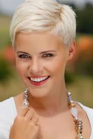Coiffure mariée coiffure de mariée coiffure courte 2019 coiffure rockabilly resultat cap coiffure 2017 coiffure militaire coiffure automne 2017 delorme ete 2017 femme violine coiffure curly coiffure coiffure année 80 homme coiffure crop modele de coiffure femme 2017 naig coiffure. Modele De Coiffure Courte Femme