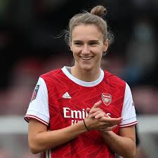 Born 15 july 1996) is a dutch professional footballer who plays as a forward for fa women's super league (fa wsl) club arsenal and the netherlands national team.she previously played for bayern munich and sc heerenveen. Breaking Arsenal News Vivianne Miedema Of Arsenal Women Has Made The Fifafootballawards Team Of The Year Congratulations Facebook