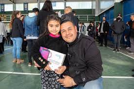 Entrega de tablets en Malvinas Argentinas - ENACOM