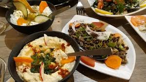 Le Cedre Avignon Photos Restaurant Reviews Order Online Food Delivery Tripadvisor