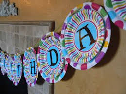Birthday Banner Ideas With Pictures Birthday Banner Using Paper Plates And Vinyl Lettering Diy Birthday Banner Diy Banner Good Birthday Presents