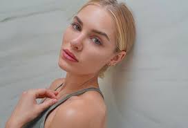 Michelle randolph is a professional american model. Michelle Randolph V Instagram Clean Skin By Skinceuticals Using The Blemish Age Defense Serum Ad Skinceuticals Clean Skin Michelle Randolph