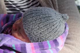 Manchmal stelle ich euch neue wolle vor! Schoenstricken De Mutzen Fur Ein Fruhchen Stricken