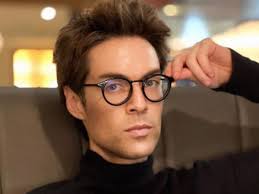 Отец марка иосиф аркадьевич по профессии инженер, а мать изольда михайловна. Rgaxrtbazyvmm