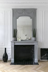 Une Cheminee Toute En Grise Gris Http Www M Habitat Fr Cheminees Styles De Cheminees Les Chemine Decoration Europeenne Deco Cheminee Peindre Une Cheminee
