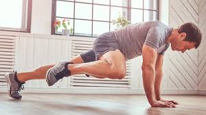 Entweder in deinen eigenen vier wänden, in der garage, oder im freien, an der frischen luft. 10 Simple Home Workout Ubungen Men S Health