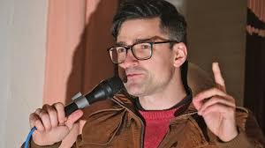 Verwaltungsgericht: Einreiseverbot gegen Rechtsextremist Sellner wird  aufgeschoben