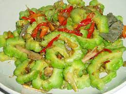 1 buah pare (belah jadi 2, buang isinya, potong tipis2. Cara Membuat Tumis Pare Spesial Tidak Pahit