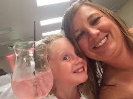 Amanda Guyton's Instagram, Twitter & Facebook