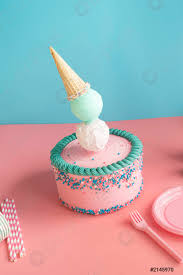 Pastel De Cumpleanos Para Ninos Y Ninas Foto De Stock Crushpixel