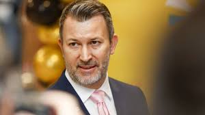 Nach Brand von 2022: Schüler kehren in die generalsanierte HAK 1 in  Salzburg zurück