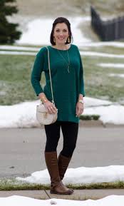 Two Tone Black And Brown Boots Outfit How To Wear Brown Boots With Black Pants And Dresses Brown Boots Outfit Sweater Outfits Fall Black Pants Brown Boots