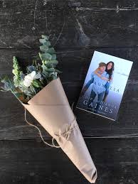 Chip and joanna gaines are arguably two of the most successful stars to come out of hgtv. The Magnolia Story Gaines Chip Gaines Joanna 0780537302548 Amazon Com Books