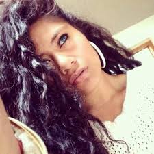 Sierra Holmes (@SierraLayla)