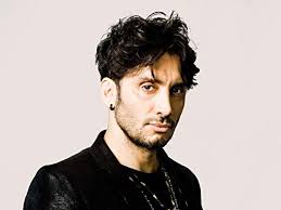 Moro synonyms, moro pronunciation, moro translation, english dictionary definition of moro. Fabrizio Moro Bei Amazon Music
